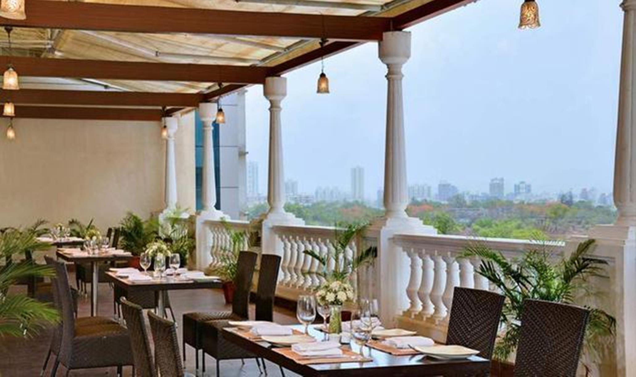 Majestic Court Sarovar Portico Navi Mumbai Exterior foto