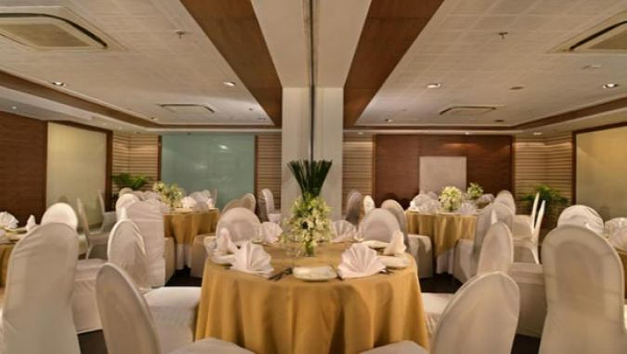 Majestic Court Sarovar Portico Navi Mumbai Exterior foto