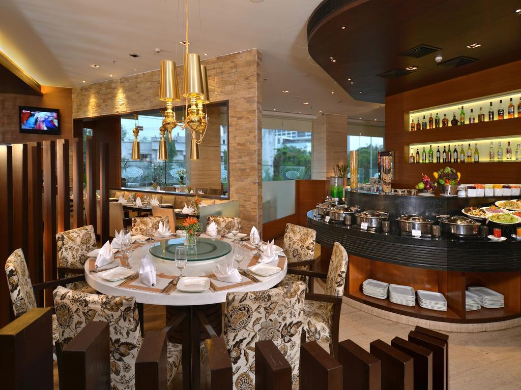 Majestic Court Sarovar Portico Navi Mumbai Exterior foto