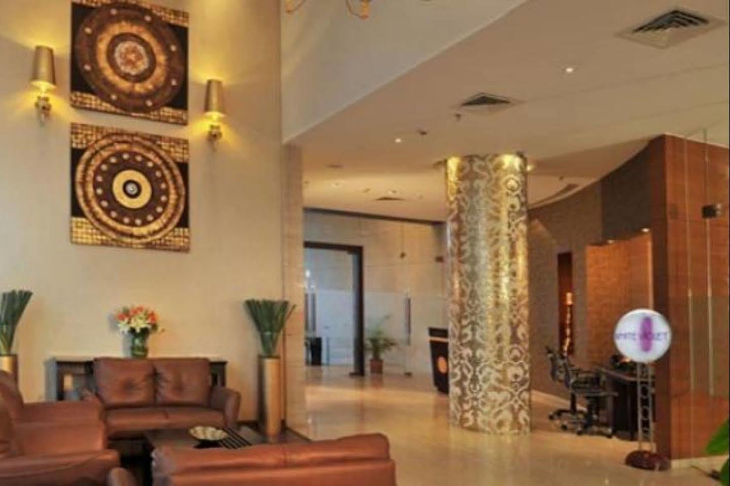 Majestic Court Sarovar Portico Navi Mumbai Exterior foto