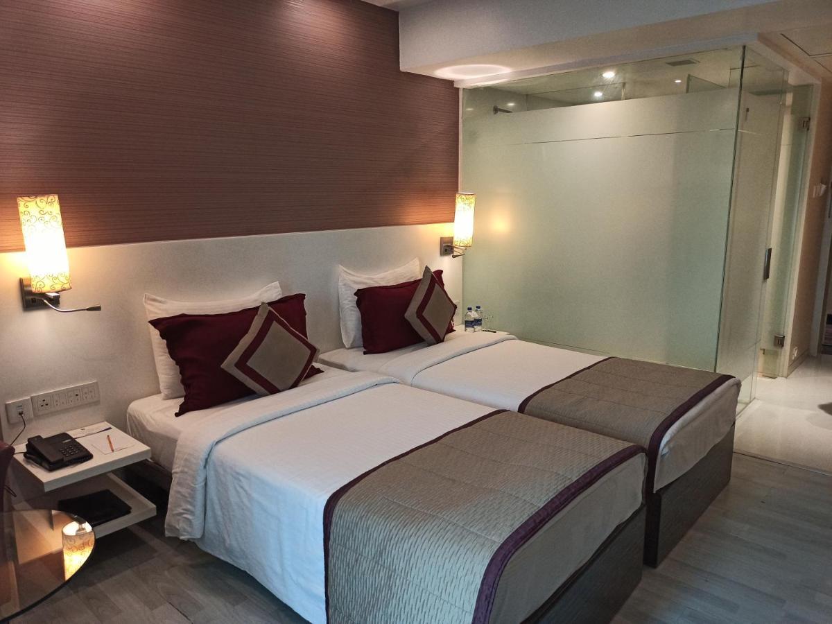 Majestic Court Sarovar Portico Navi Mumbai Exterior foto